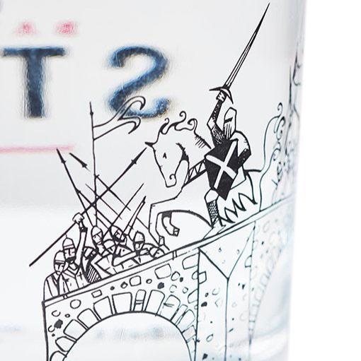 A close up of the bridge artwork on the bottles of Battle Strength. William  Wallace on his horse.